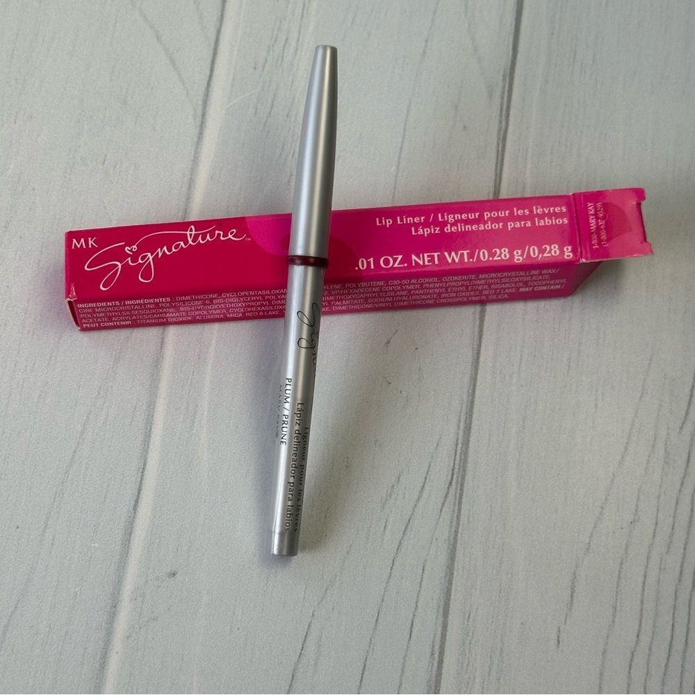 NIB PLUM Mary Kay Lip Liner